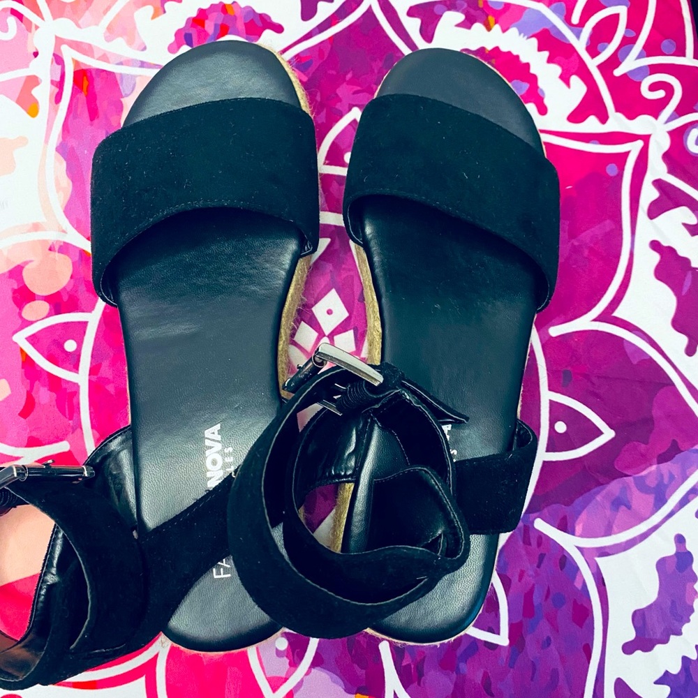 Platform sandals - Never Worn. Black/Suede